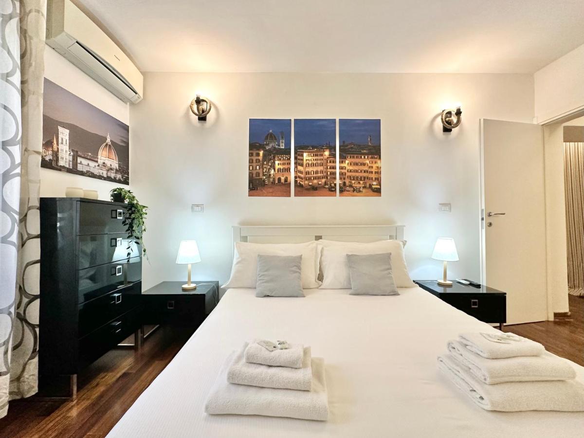 A 2 Passi Dal Duomo Con Parcheggio E 3 Camere ฟลอเรนซ์ ภายนอก รูปภาพ